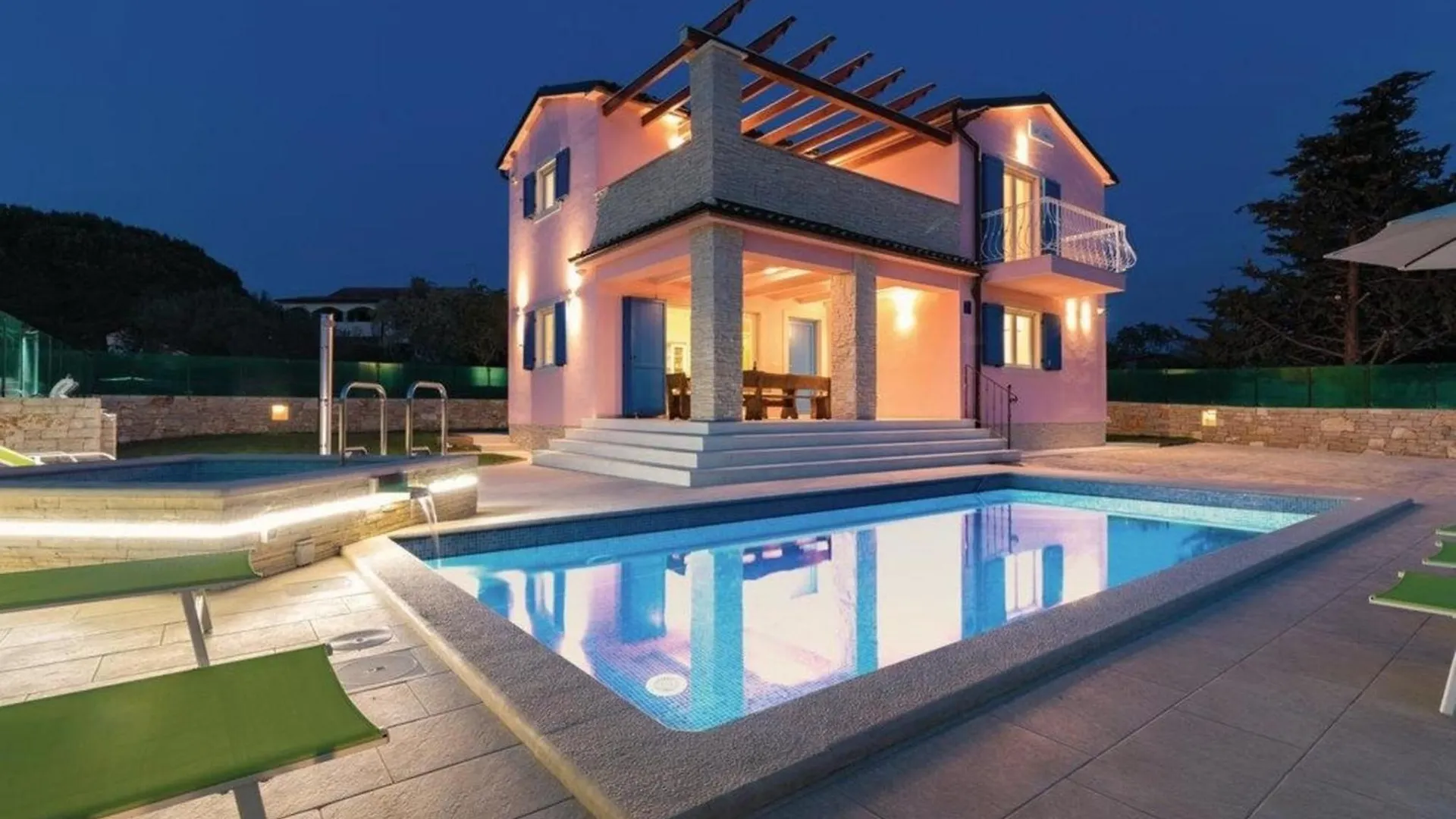 Ferienhaus Mit Privatpool Fuer 9 Personen Ca 240 Qm In Peroj, Istrien Istrische Riviera